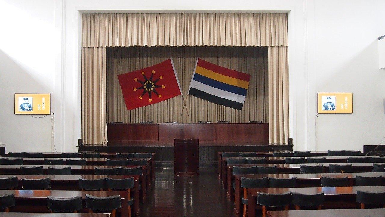 过年如何布置礼堂