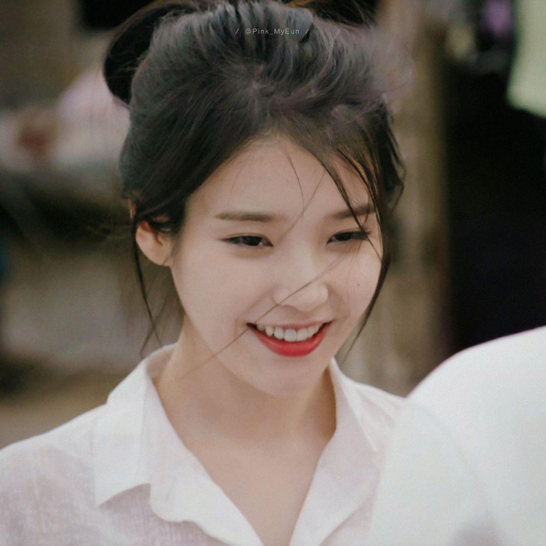 有没有iu丸子头吊带的照片?