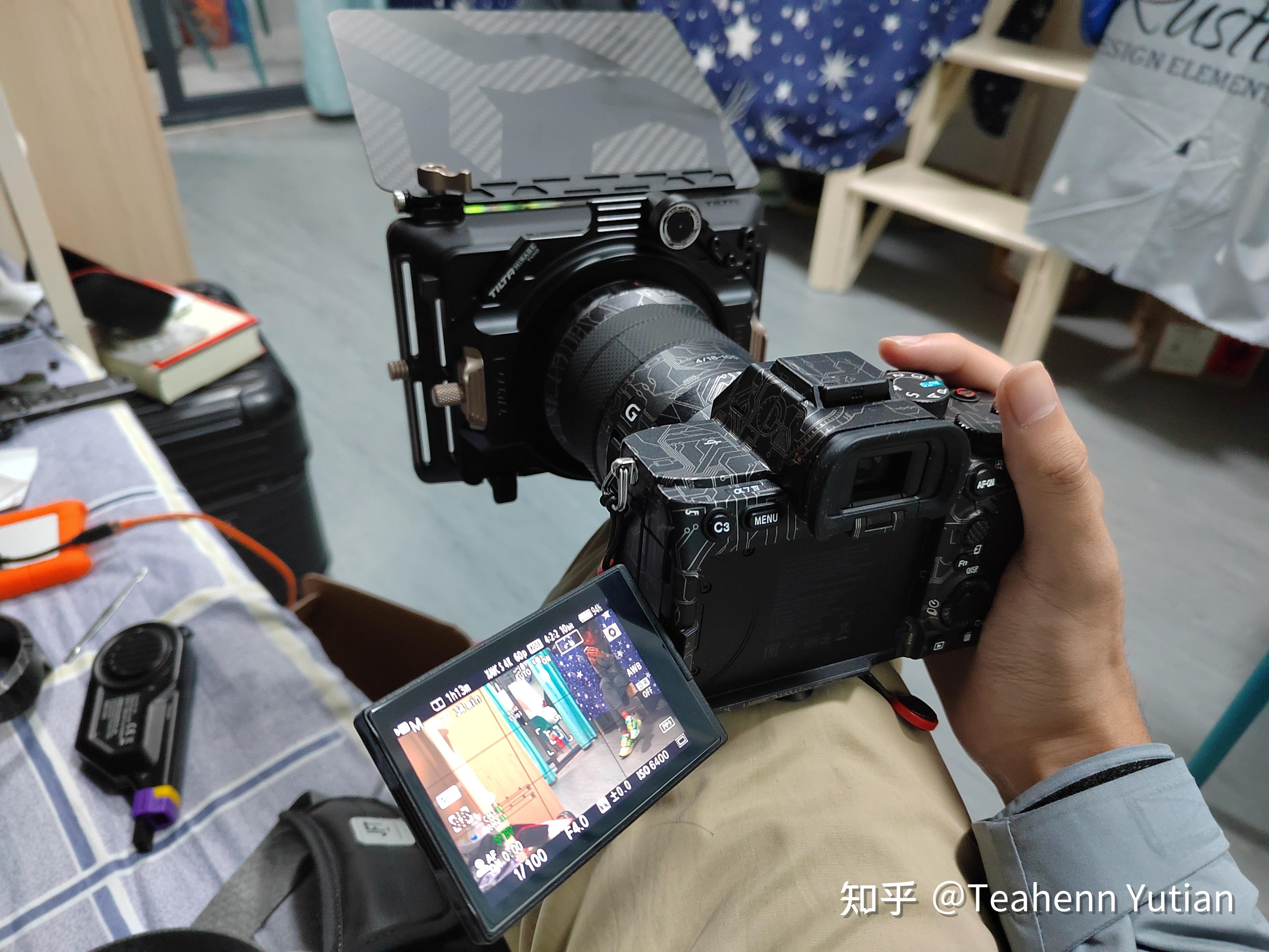 索尼6400有索尼18105f4有必要买适马1850f28吗