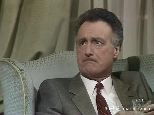 如果《纸牌屋》的主角在英国和《是,大臣》中的汉弗莱阿普比共事,会