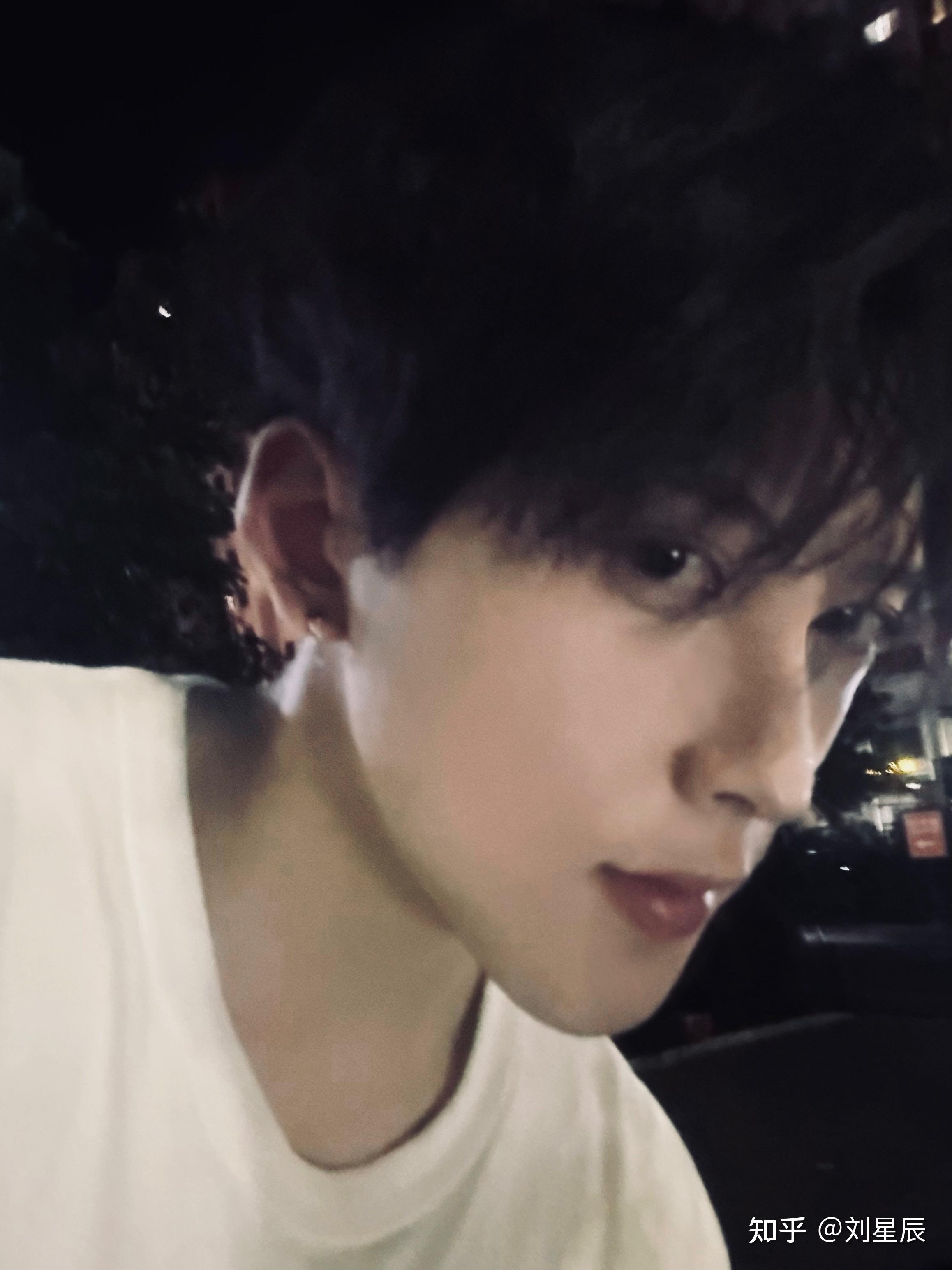 现实生活中男生颜值6分是什么样的