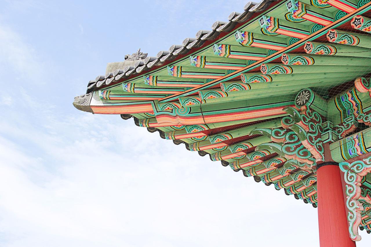 房顶老滴水怎么回事