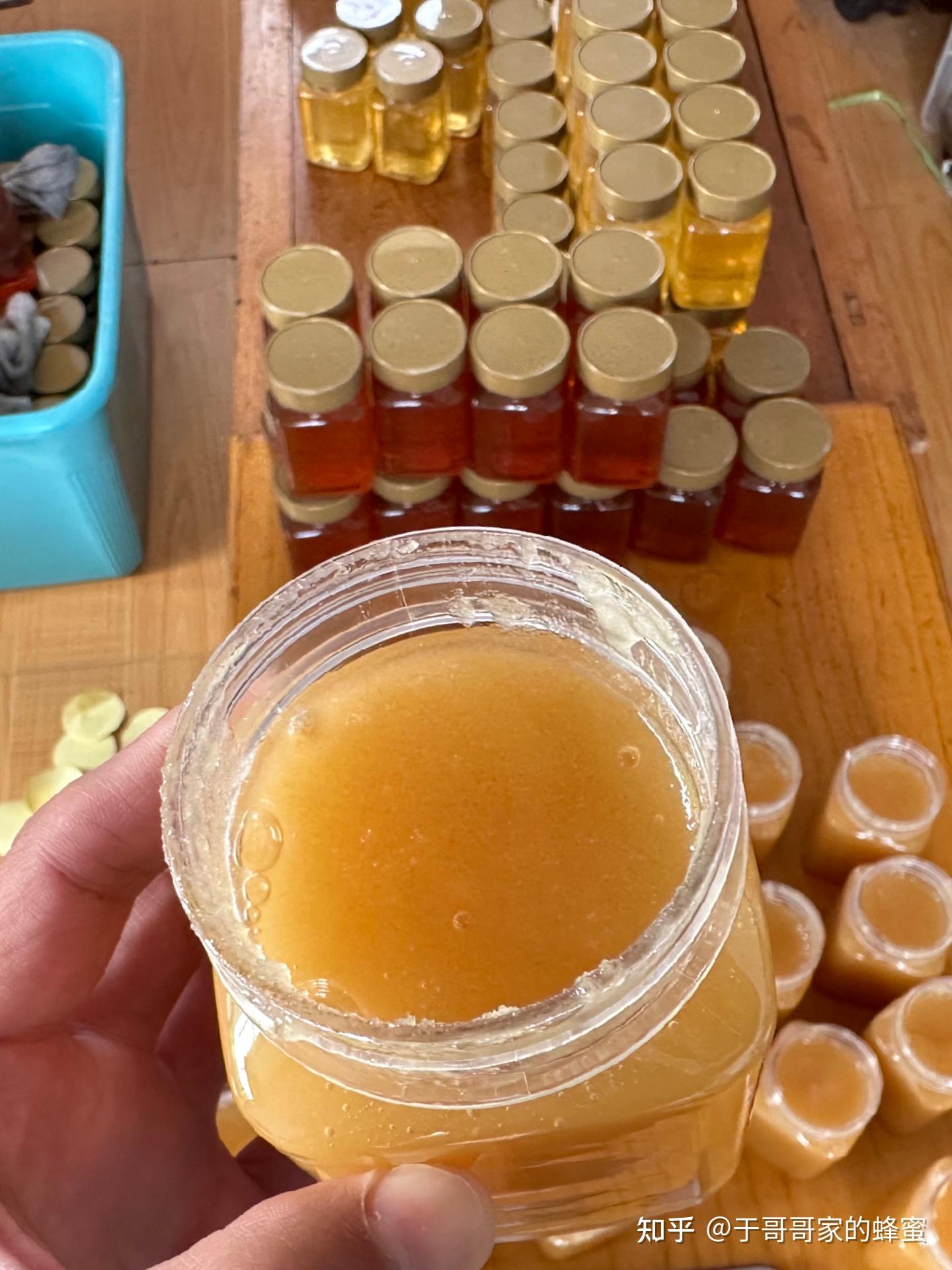 请问蜂蜜会过期吗还能喝吗有毒吗视频(请问蜂蜜会过期吗还能喝吗有毒吗视频讲解)