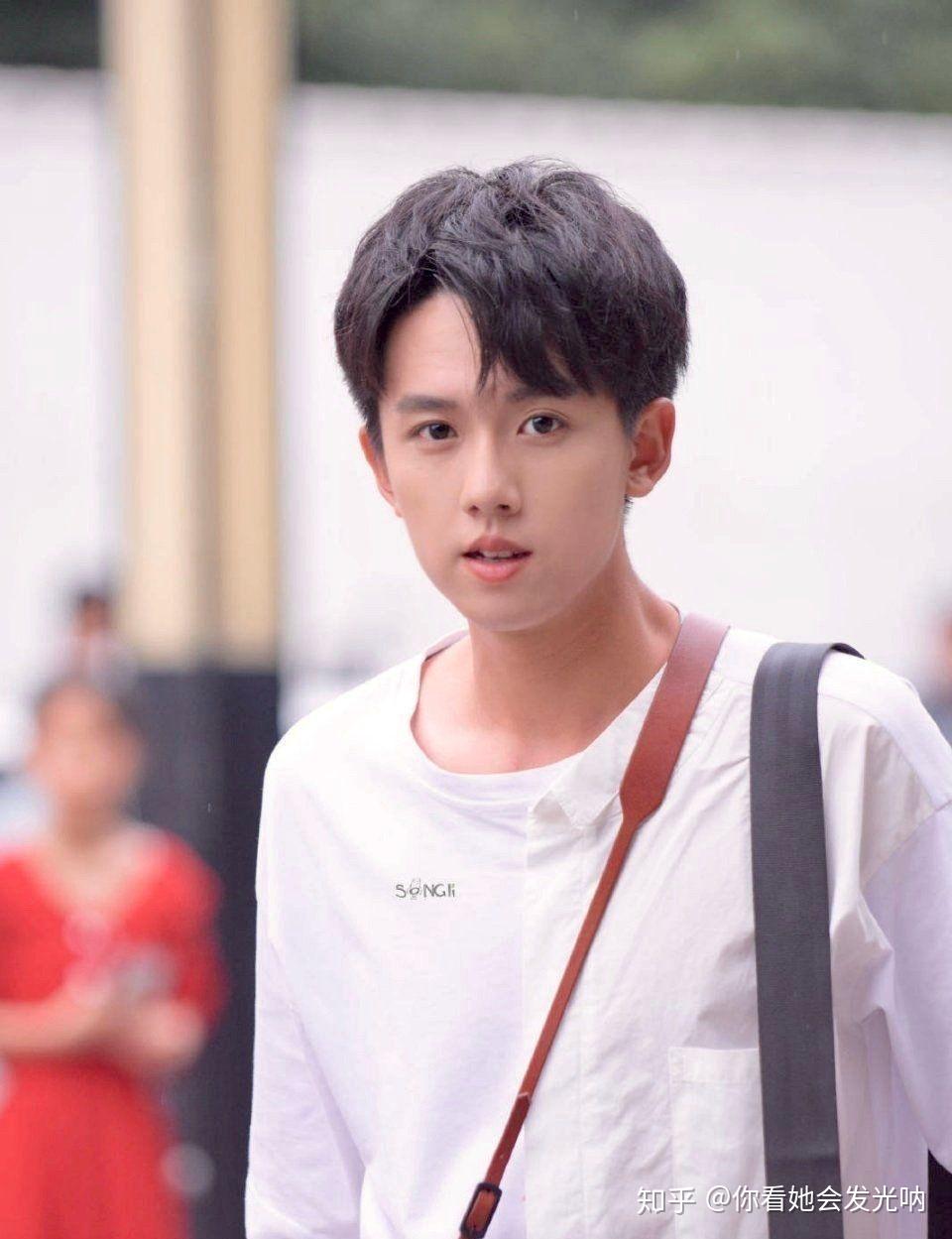 张耀手上纹身是什么?