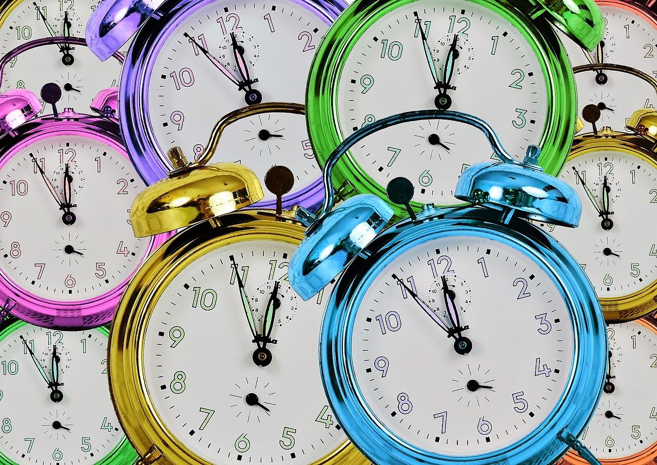 电子闹钟怎么关闭