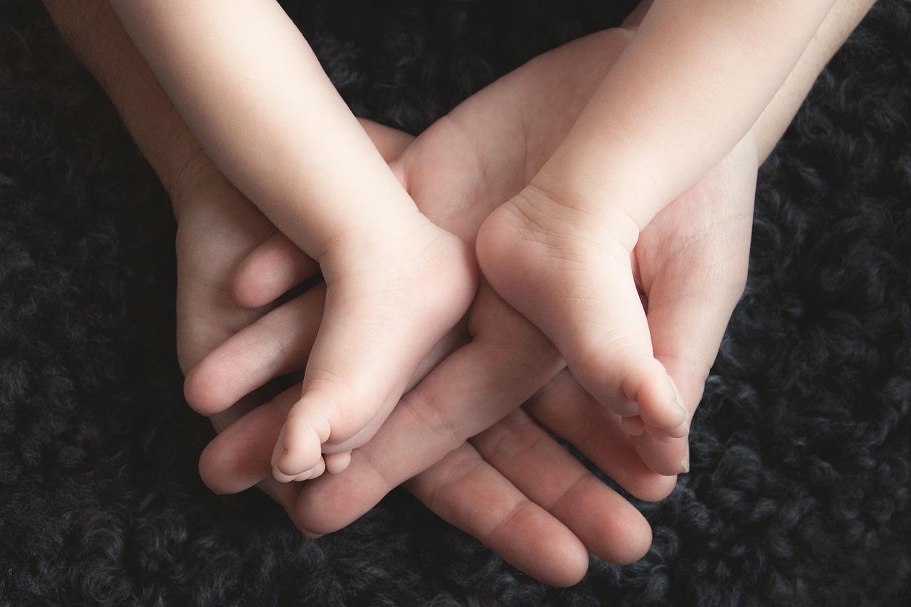 新生儿为什么不能枕头