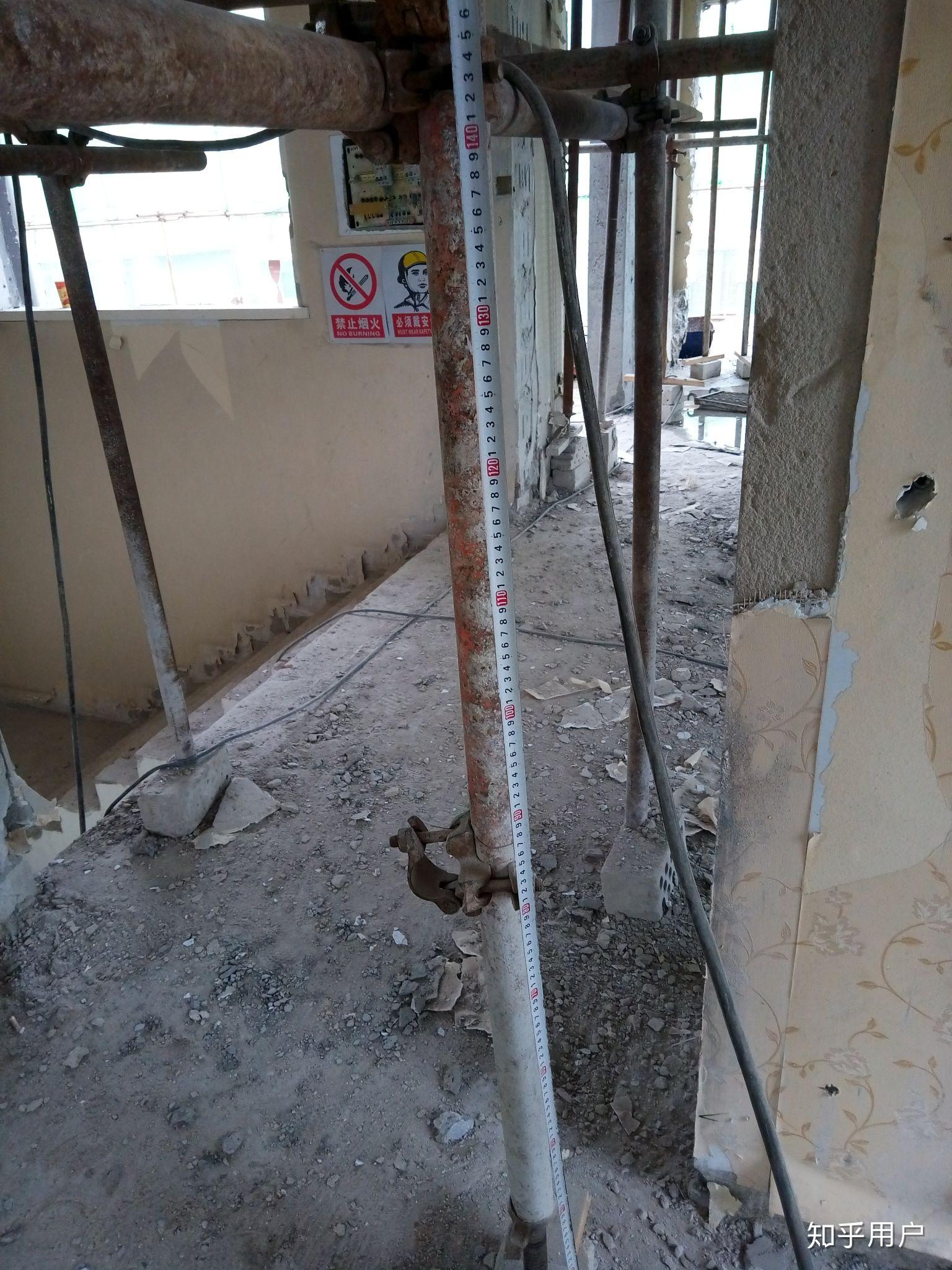 钢管脚手架中的直角扣件、旋转扣件、对接扣件、防滑扣件具体长什么样子？ - 知乎
