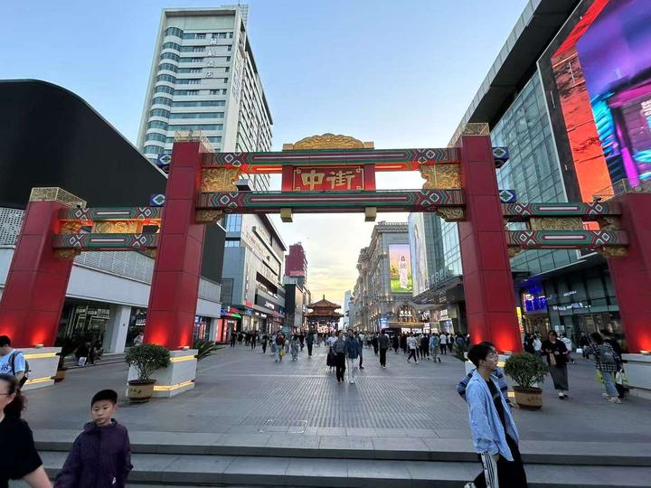 【辽宁游记】沈阳-中街——中国第一条商业步行街,有“东北第一街”的美誉 - 知乎