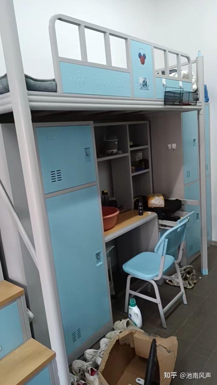 烟台大学的宿舍是什么样的   听说很烂 但都是海景房啊?
