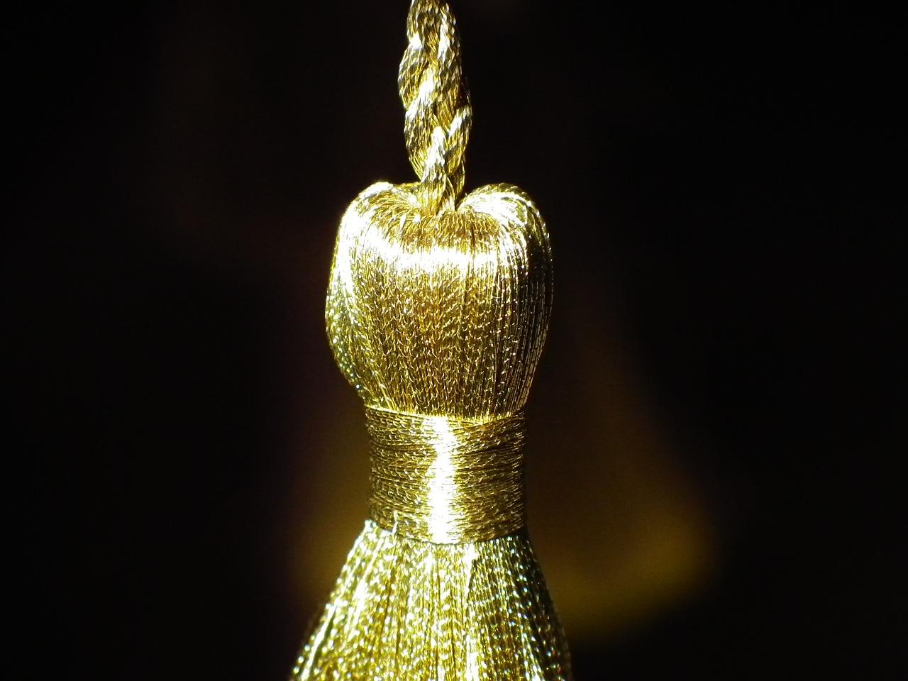 2. 流苏材质与价