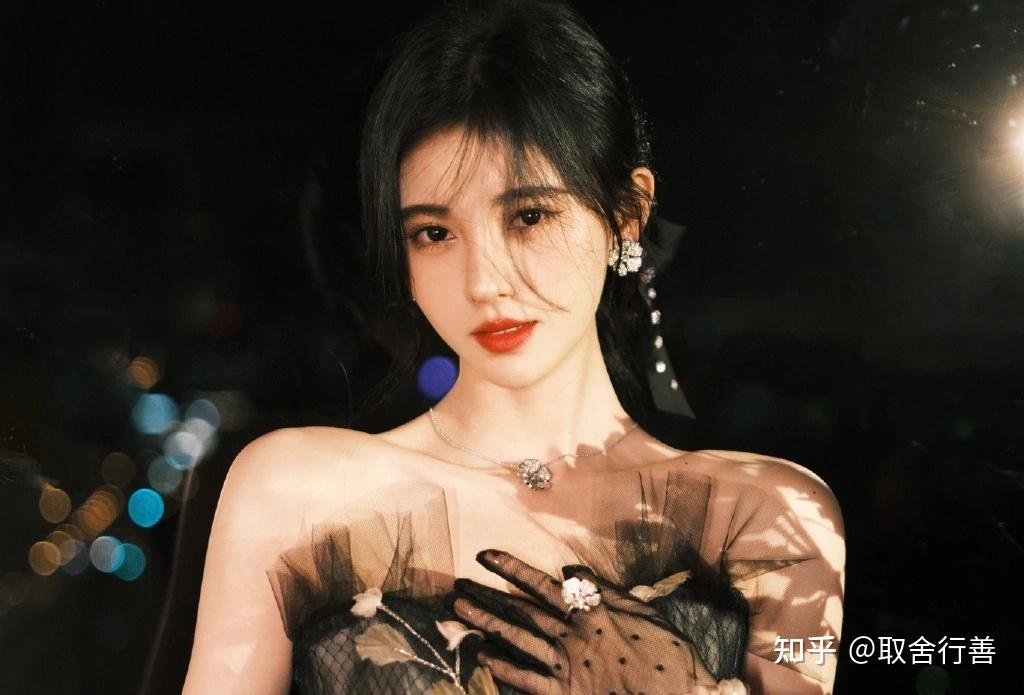 如何评价4000年一遇的偶像鞠婧祎? - 知乎
