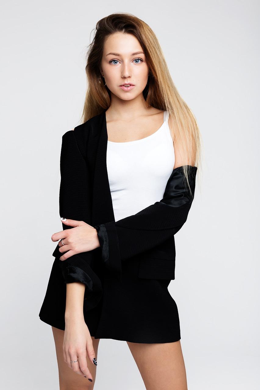 2. 伸缩架市场行情