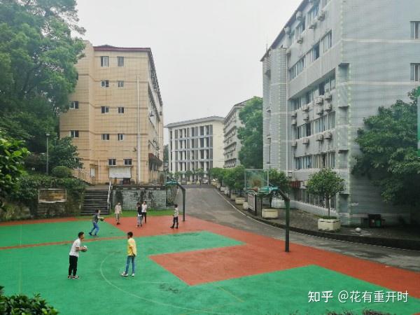 有没有重庆市北碚区四川仪表工业学校内部照片啊? - 知乎