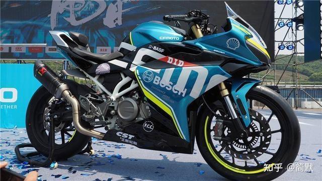 春风250srgsx250r飓风302r新手选哪一个比较适用