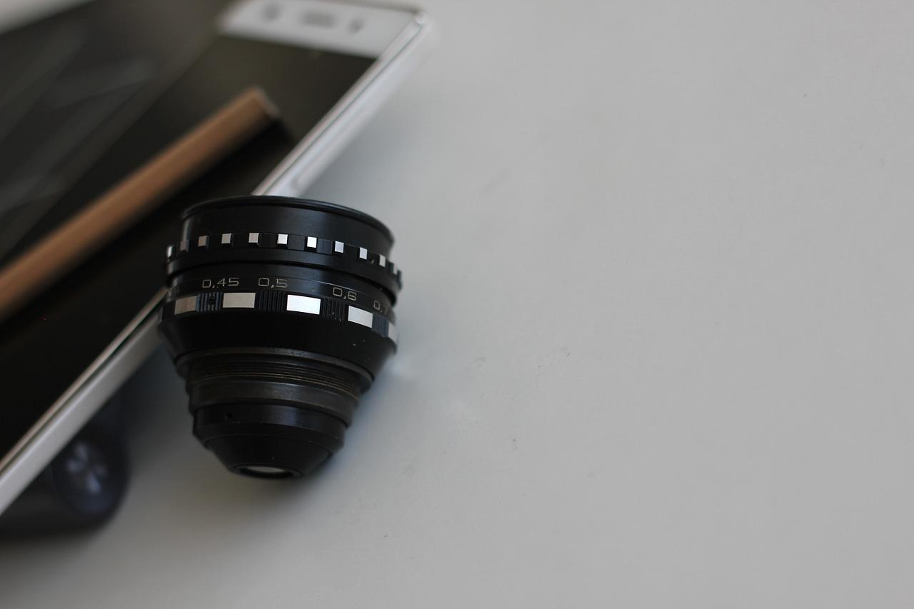 4. 耐磨镜片特点