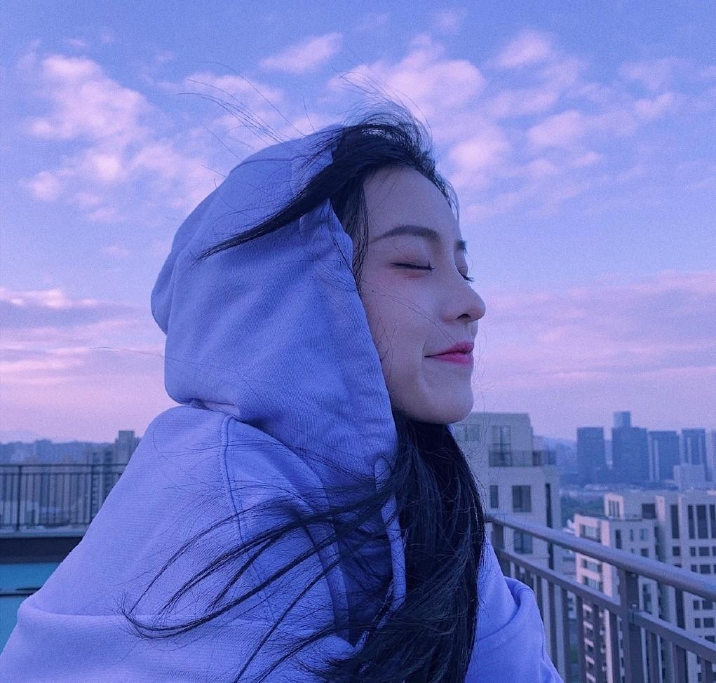 各位大神,跪求王大牛的壁纸,谢谢啦?