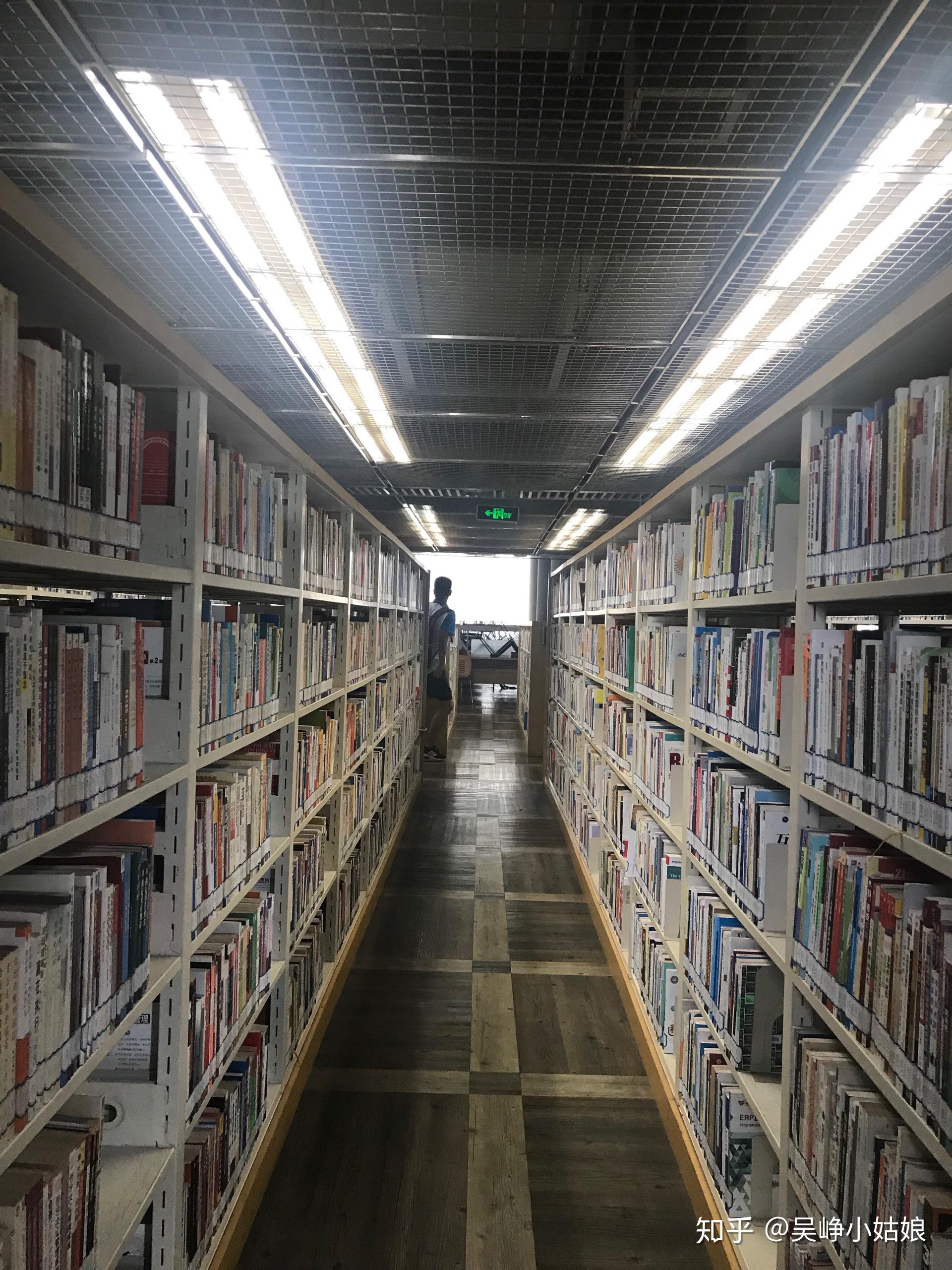 同济大学嘉定校区的图书馆为什么这么热