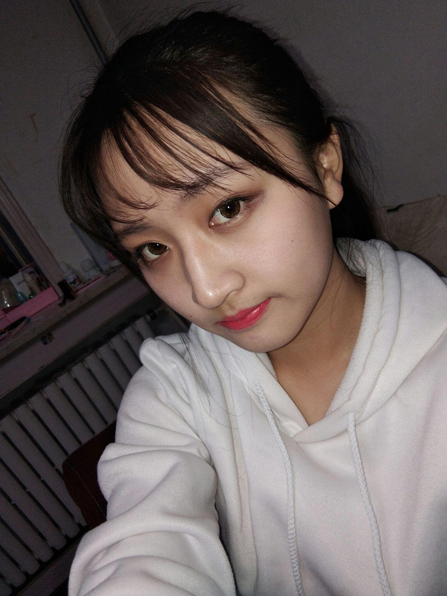 你们对于化妆和素颜差距大的女孩子什么看法