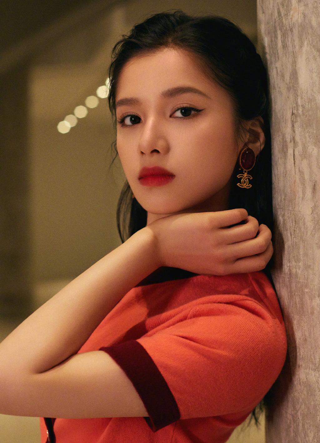 演员张婧仪有哪些超美的写真照值得分享？ - 知乎