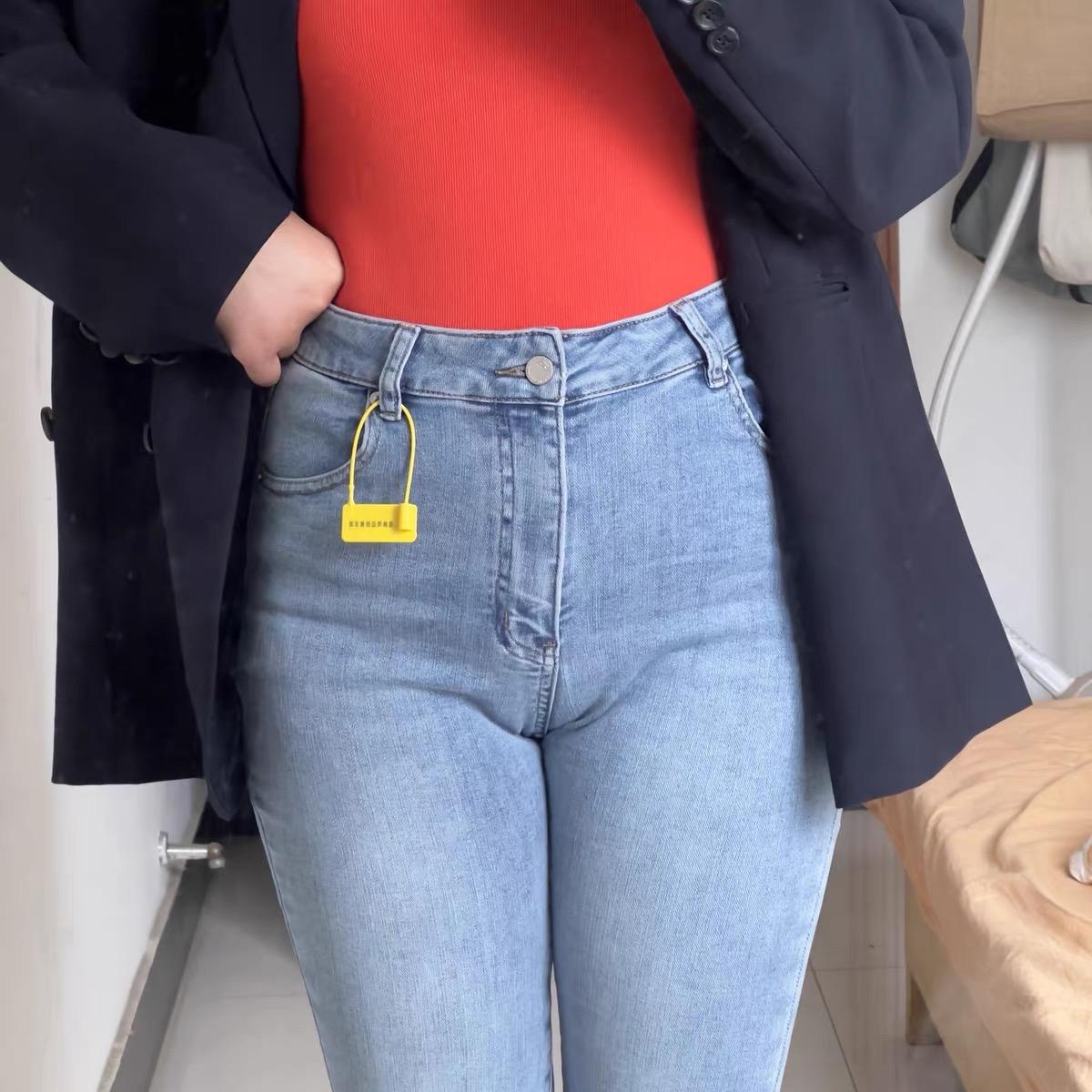 女生会不会觉得穿裤子三角区很尴尬