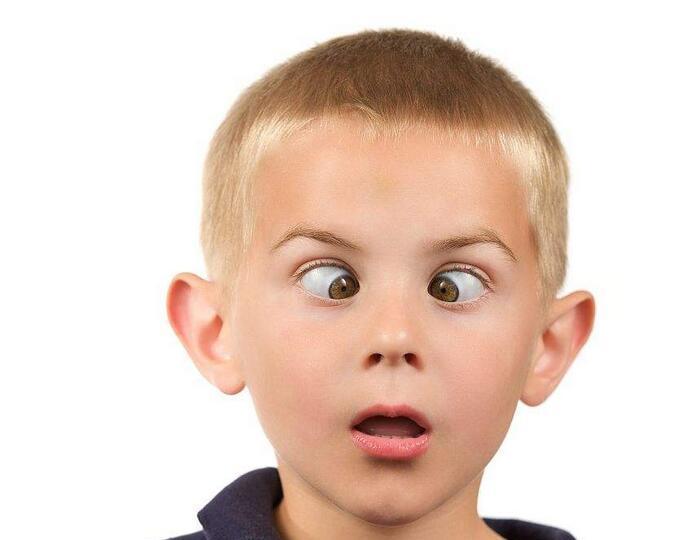 听闻练"斗鸡眼"可以治疗散光?