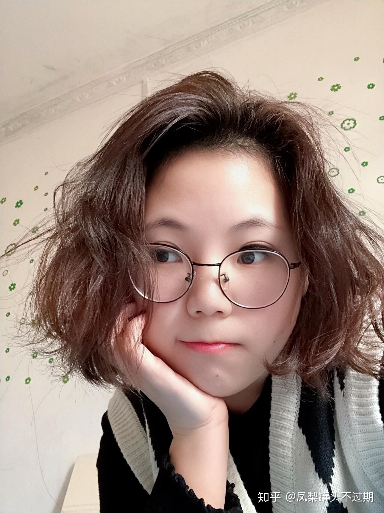 头发自然卷的女生适合什么样的发型? - 知乎