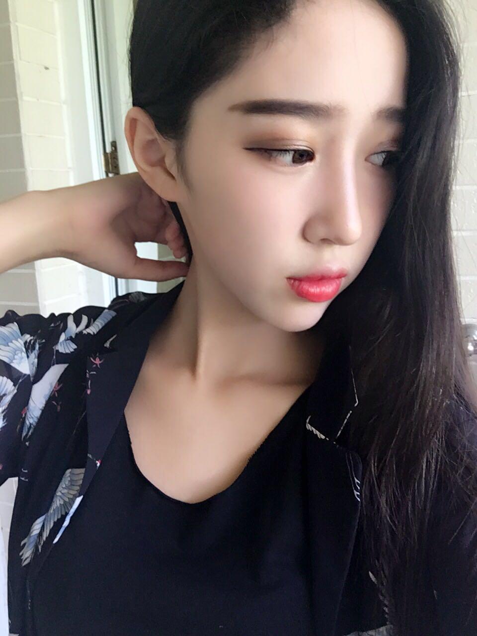 女朋友很漂亮是怎样的体验?