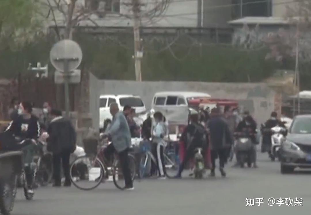 拜金女马诺:宁坐宝马哭不坐自行车笑,11年过去她嫁入豪门了吗? - 知乎