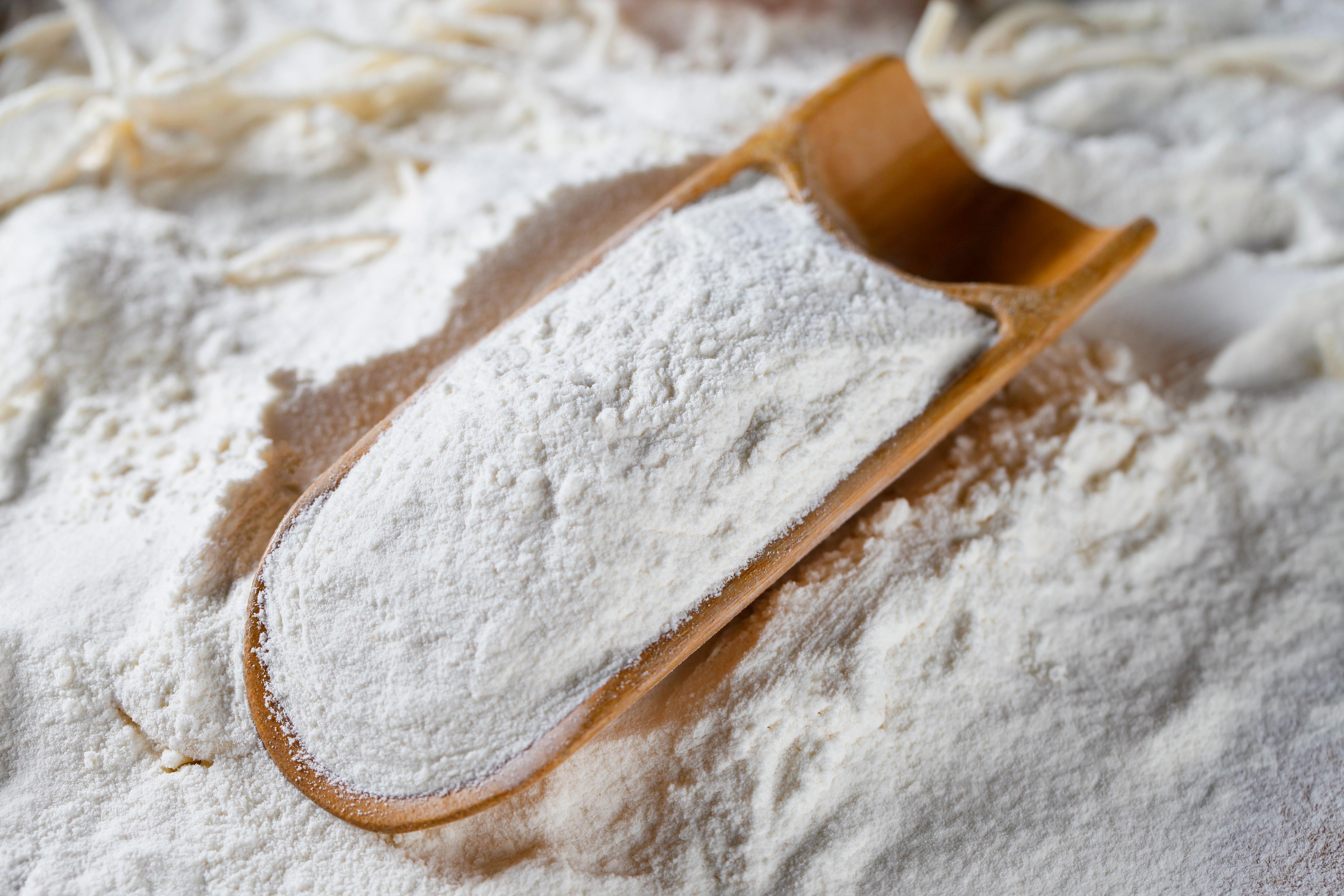 市面上销售的各种类型的面粉(标准粉,小麦粉,全麦粉,高筋粉,富强粉