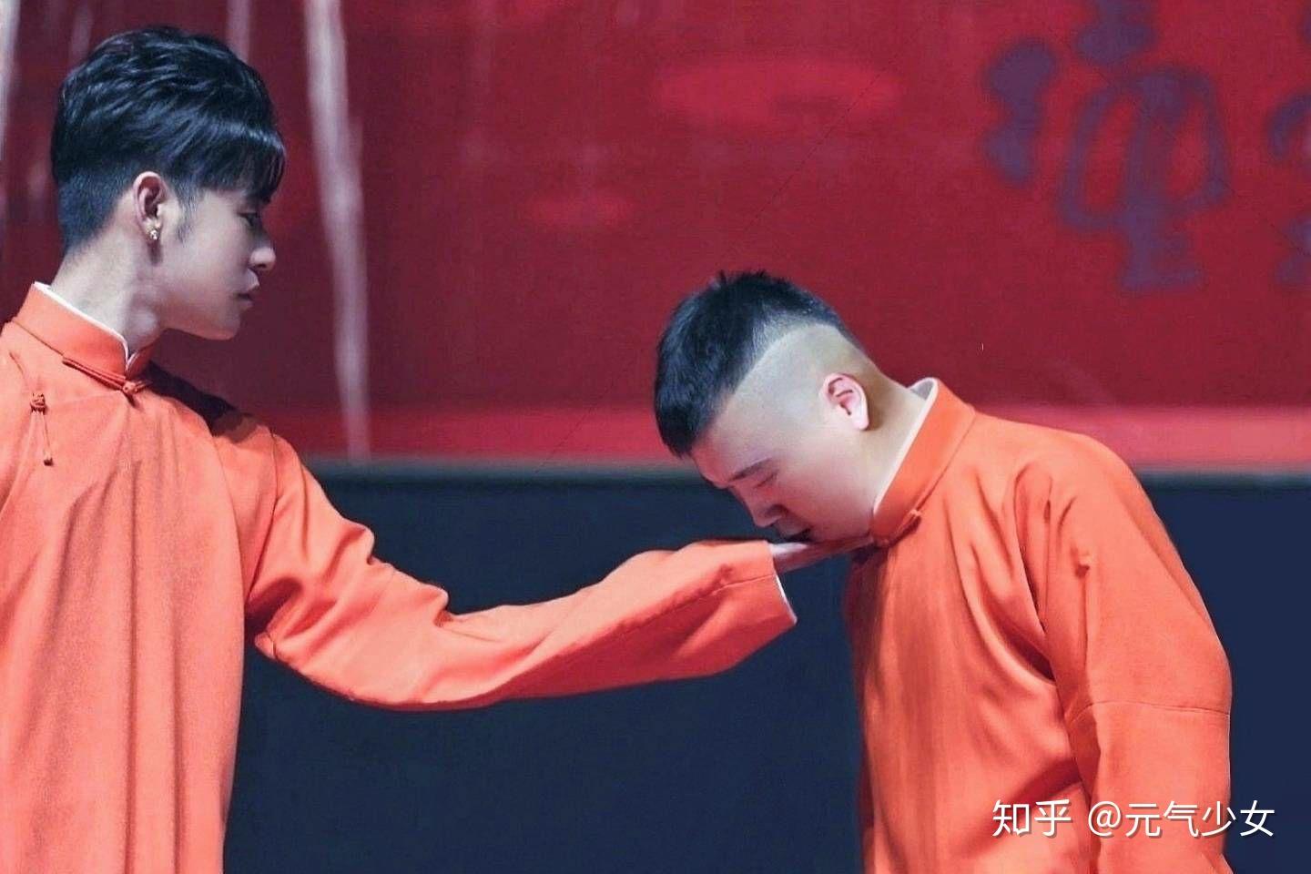 有没有张云雷杨九郎穿大褂图