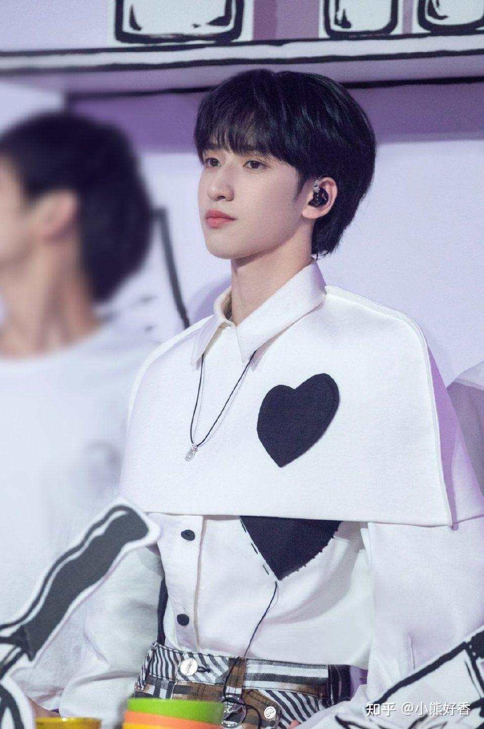 为什么很多人说tnt严浩翔最帅但我get不到他的帅气? - 知乎