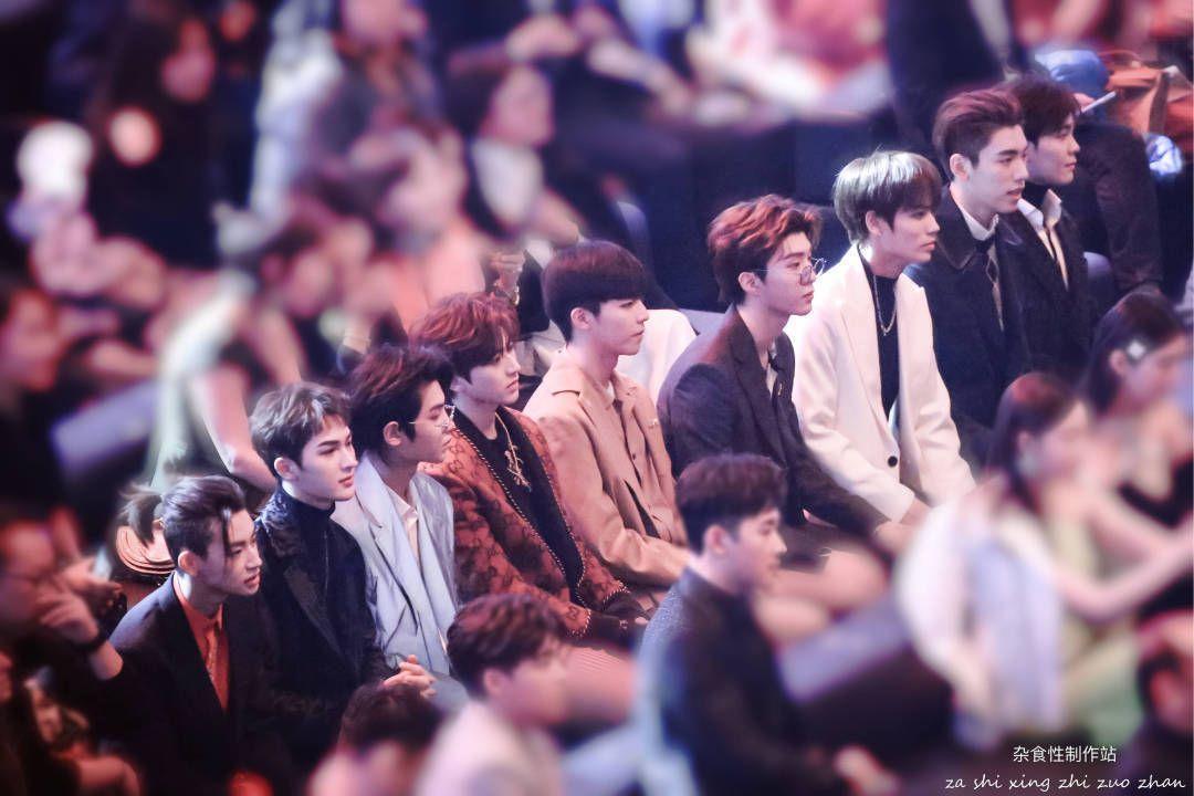 翻了npc九人微博 其他人大概都互动过 为啥蔡徐坤微博不和队友互动呢