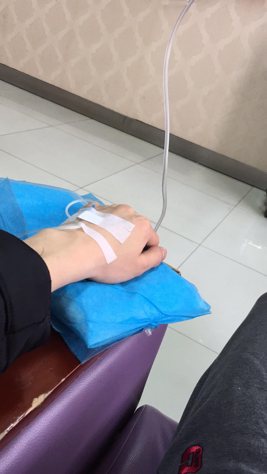 病毒性发烧第四天了一直39度怎么破医生不给输液