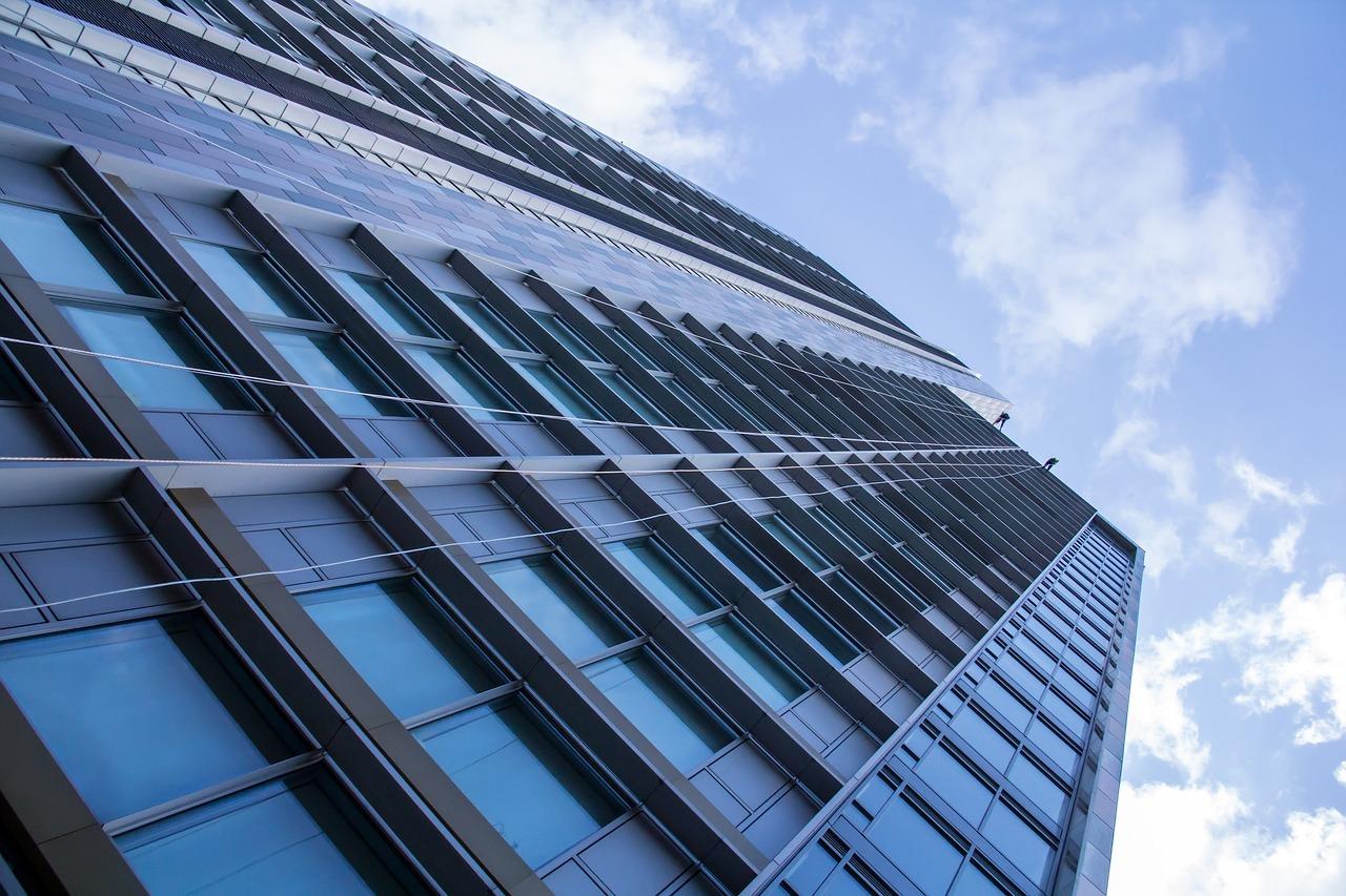 2. 景瑞顶楼高度