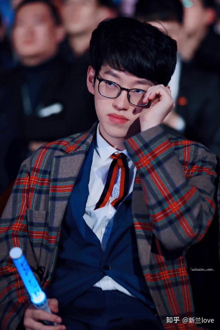 如何评价edg中单选手scout李汭灿