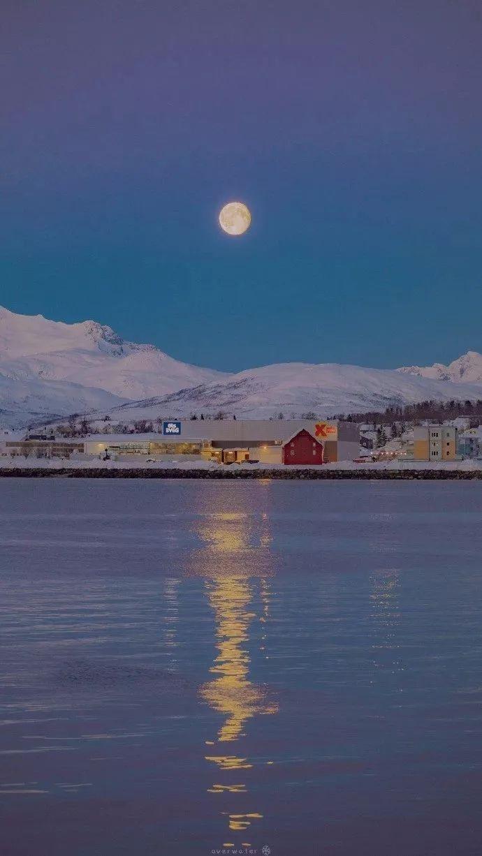 微信头像和背景图阳光缤纷简单有个性有意义的最好能用几十年的那种有