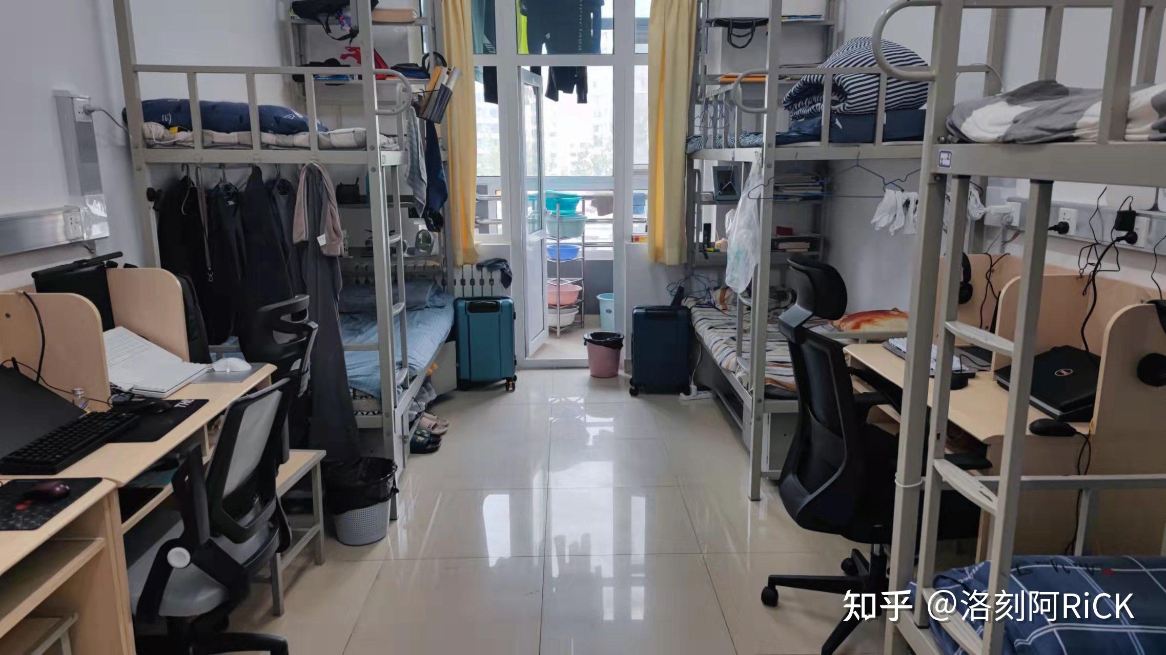 北方工业大学的宿舍条件如何?校区内有哪些生活设施?