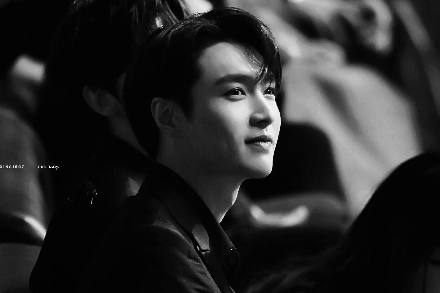 张艺兴有哪些神图让你觉得很磕他的颜? - 知乎