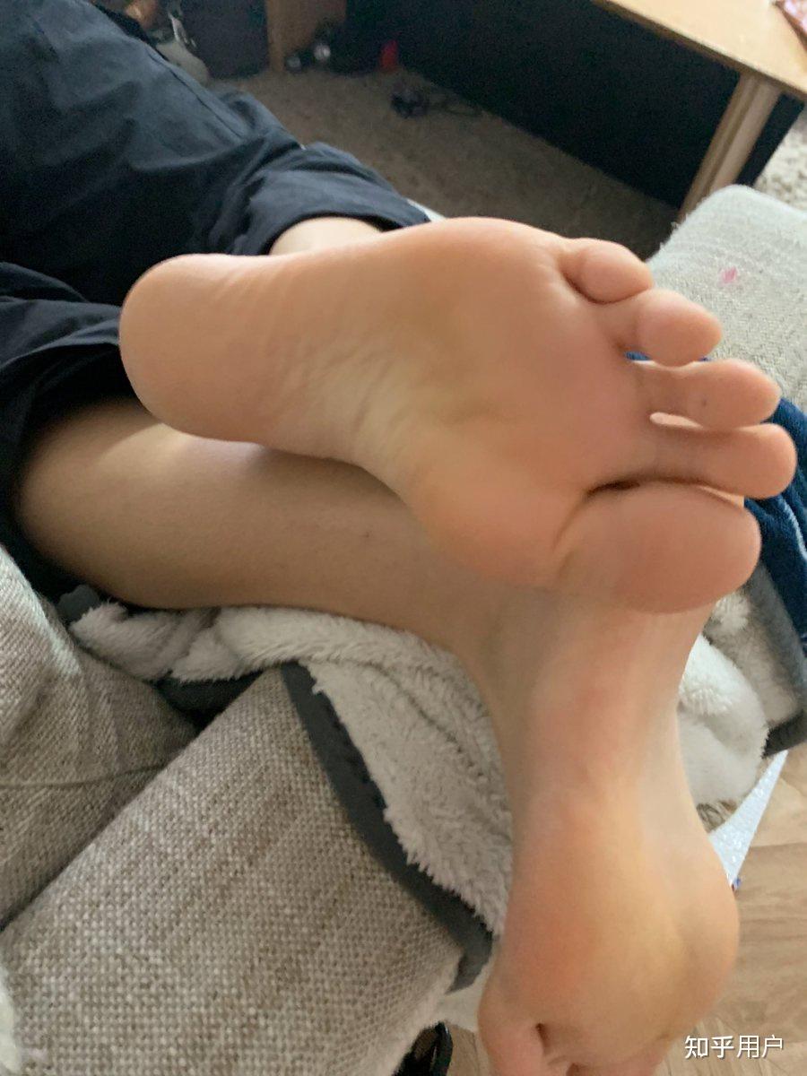 女生到底有没有脚臭?