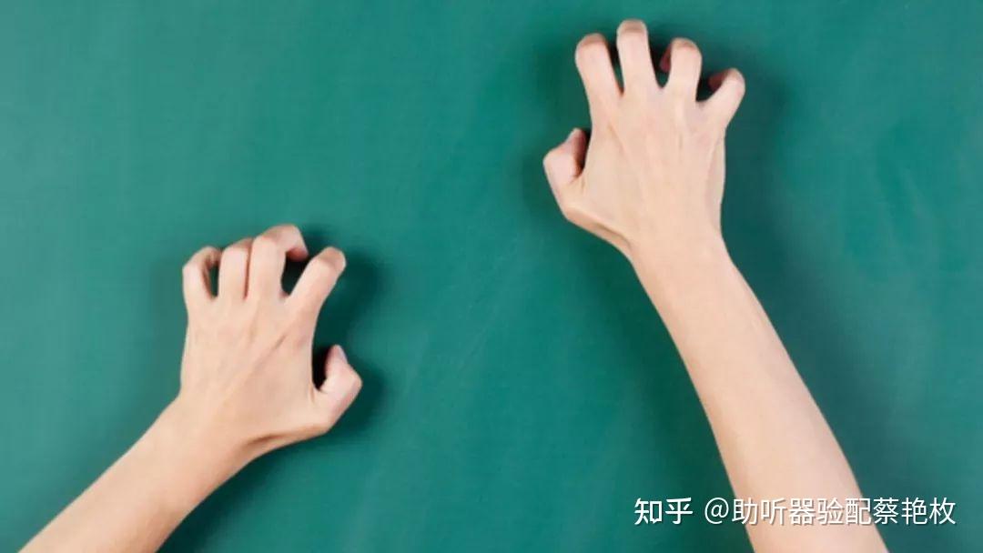 指甲划黑板、铁叉刮玻璃……为什么我们会讨厌这些声音? - 知乎