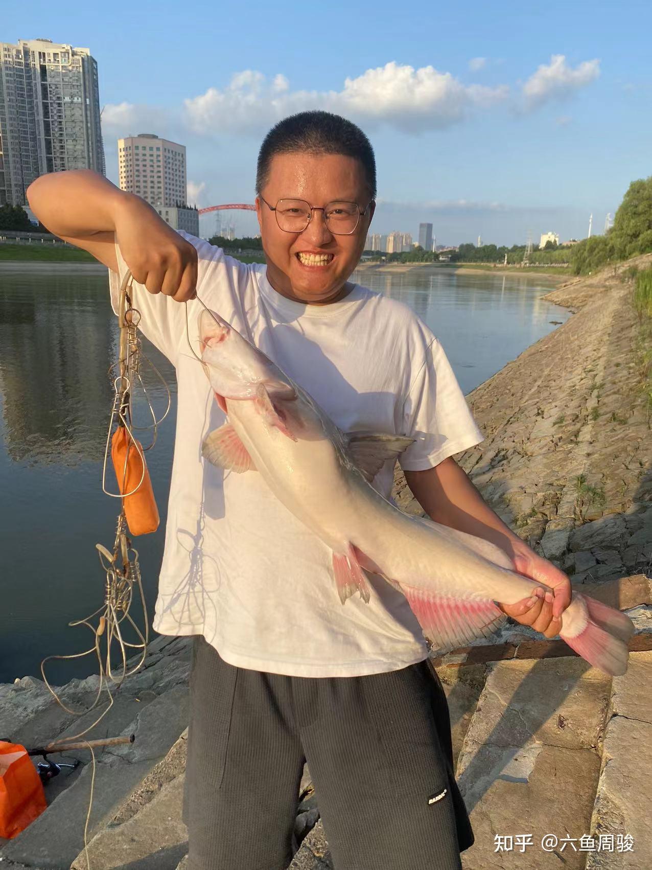 为了钓鱼中年男人有多疯狂为什么男人如此热爱钓鱼