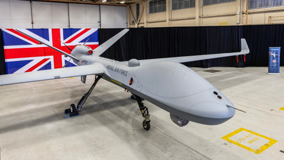 英国首架"保护者"无人机开始试航