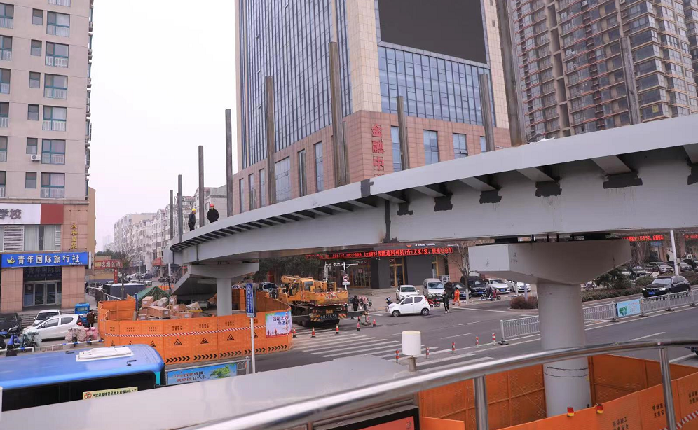 济宁市4座人行过街天桥即将投入使用 - 知乎