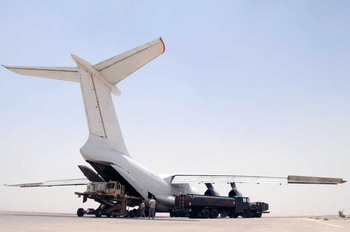 伊尔-76 / Ilyushin Il-76（第一部分） - 辽观搬运的中英文维基百科词条 - 知乎