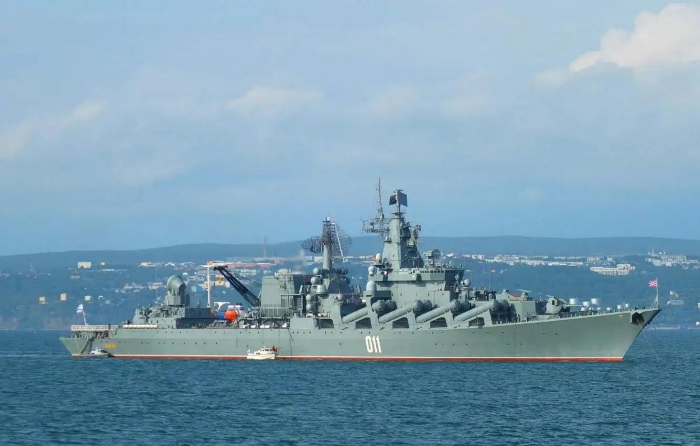 扛着巨蛋的光荣级