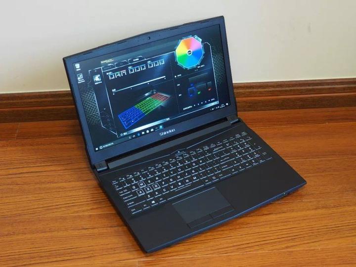 你也配称72色域炫龙kp272色域屏幕测试