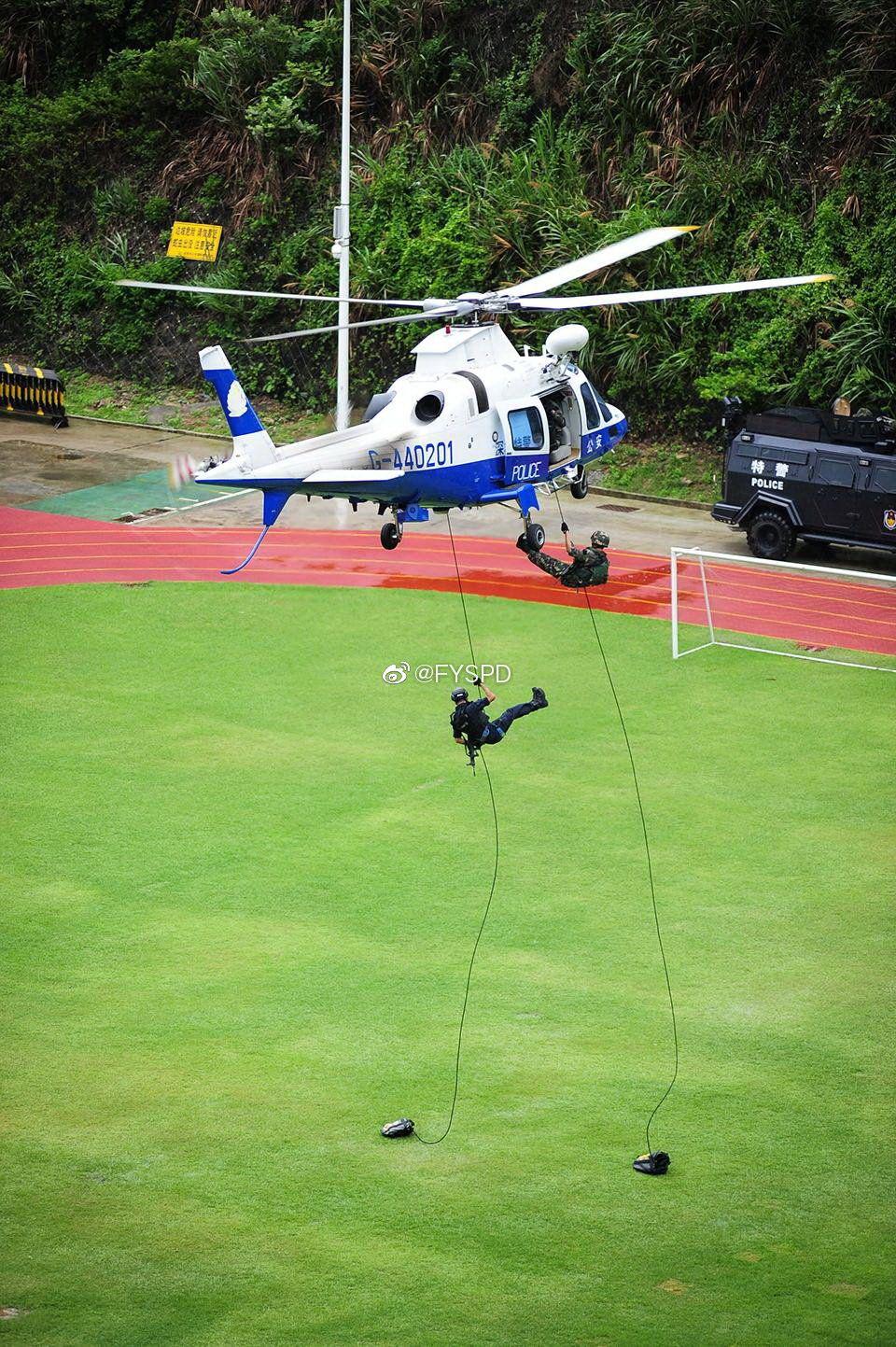 写回答 登录/注册 军事 特种部队 特警 驻港公署 香港警察 飞虎队