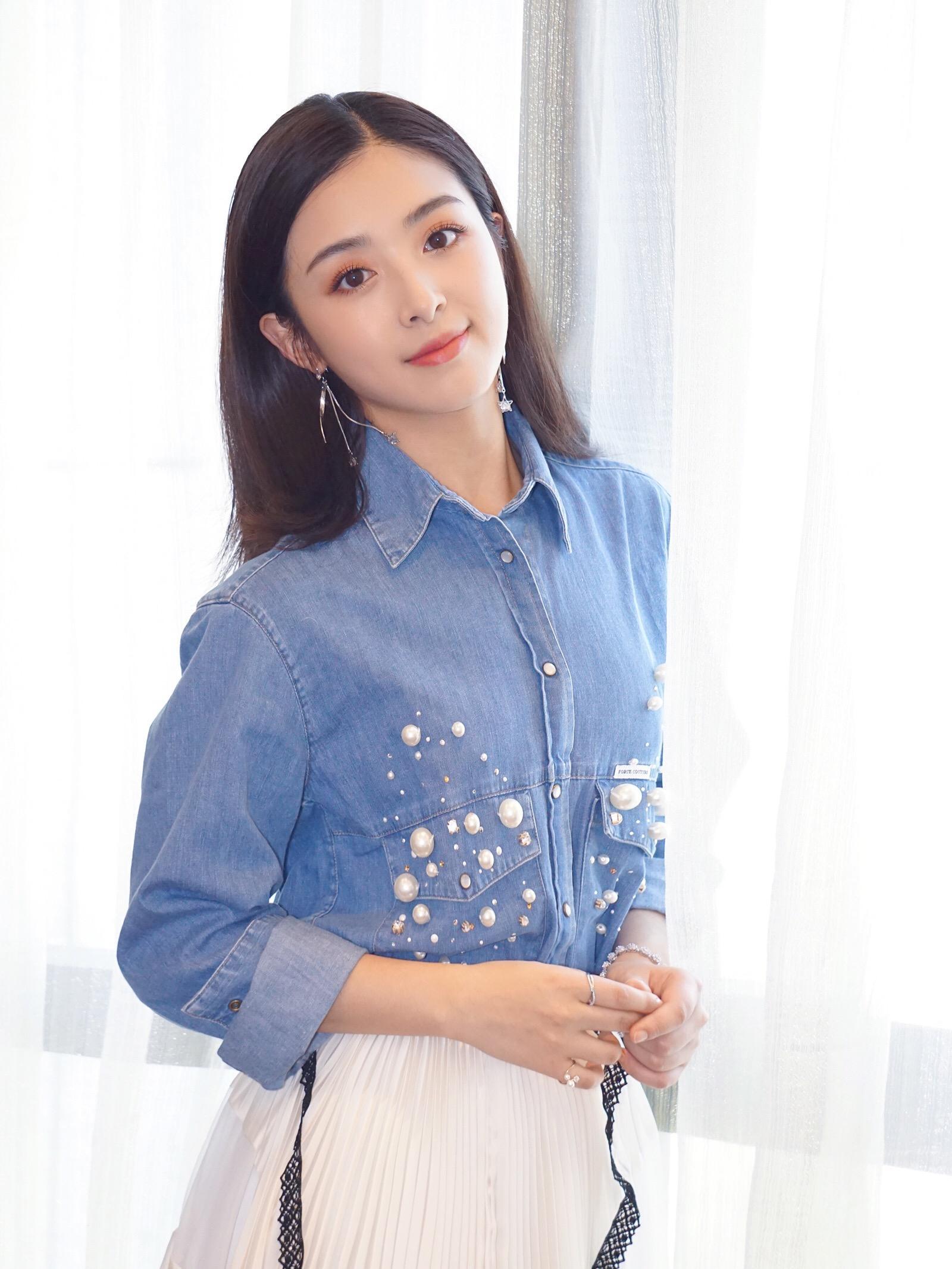 如何评价《乘风破浪的姐姐》张含韵的颜值? - 知乎