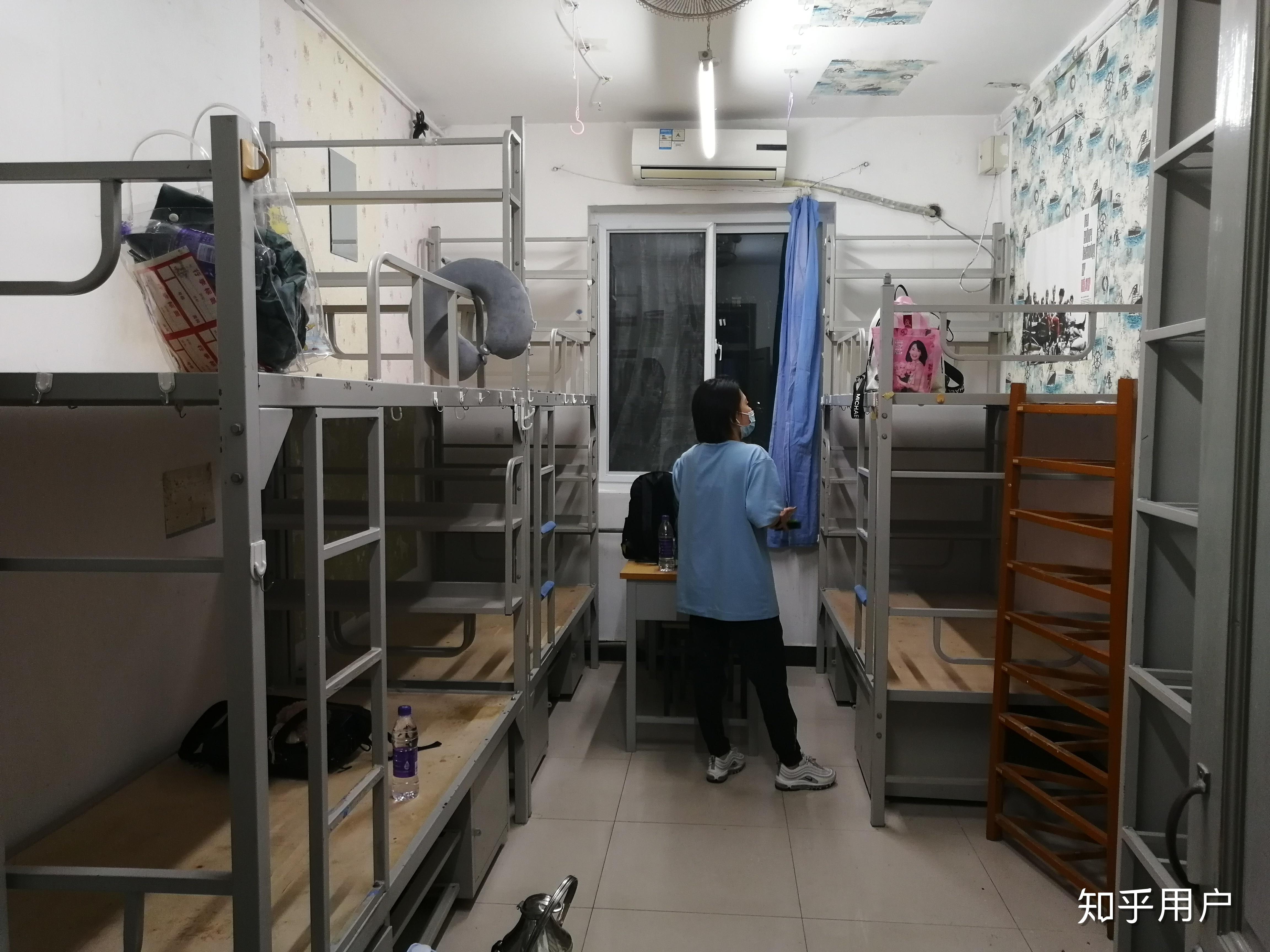 请问一下北京化工大学东校区本科生宿舍怎么样啊?