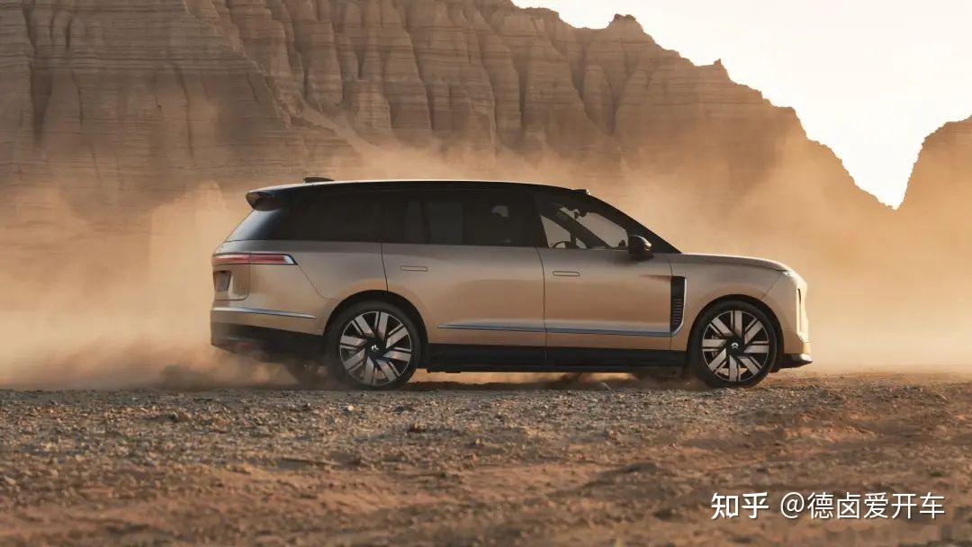 ES9 捅了 9 系旗舰 SUV 的天花板